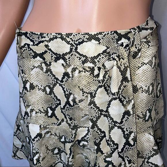 Zara Basic skirt snake/python print fit flare tie waisted skirt mini size M - Picture 9 of 16